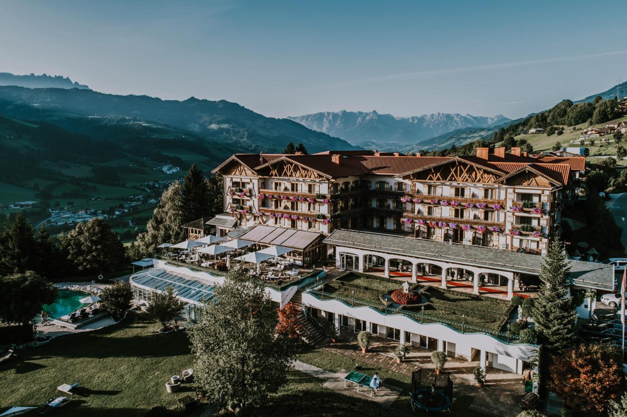 Hotel Oberforsthof Sankt Johann im Pongau Bagian luar foto